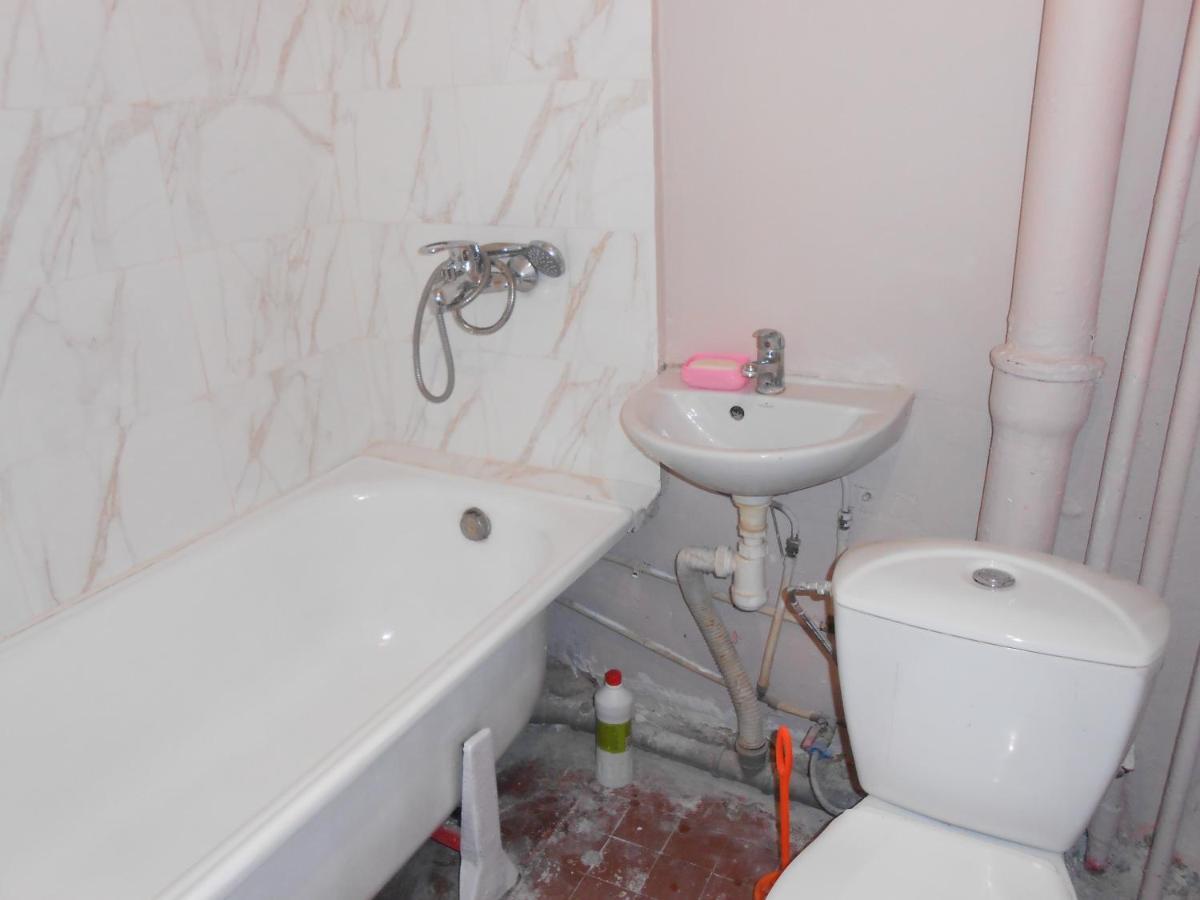 Проспект Героев Сталинграда 19 А Appartement Kiev Buitenkant foto